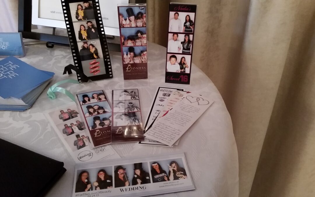 WHY YOU SHOULD SAY YES TO A PHOTO BOOTH